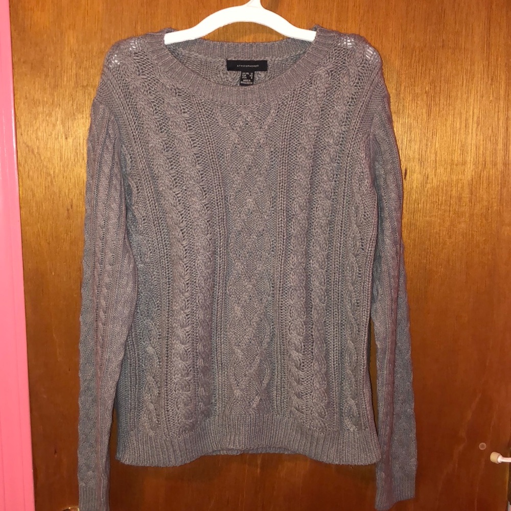 Grey crew neck knit sweater